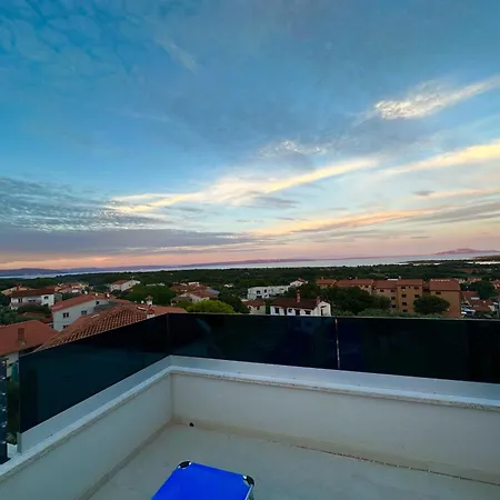 Sara Iii Apartment
