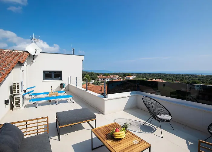Sara Iii Apartment
